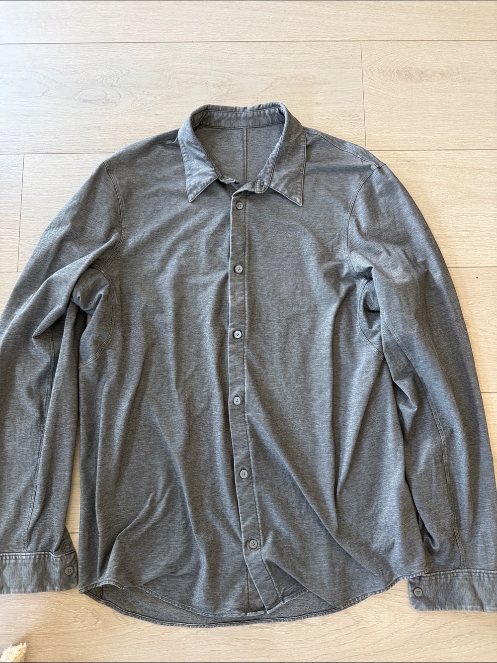 lululemon athletica Men's Heather Gray Long-Sleeve Button-Down Shirt